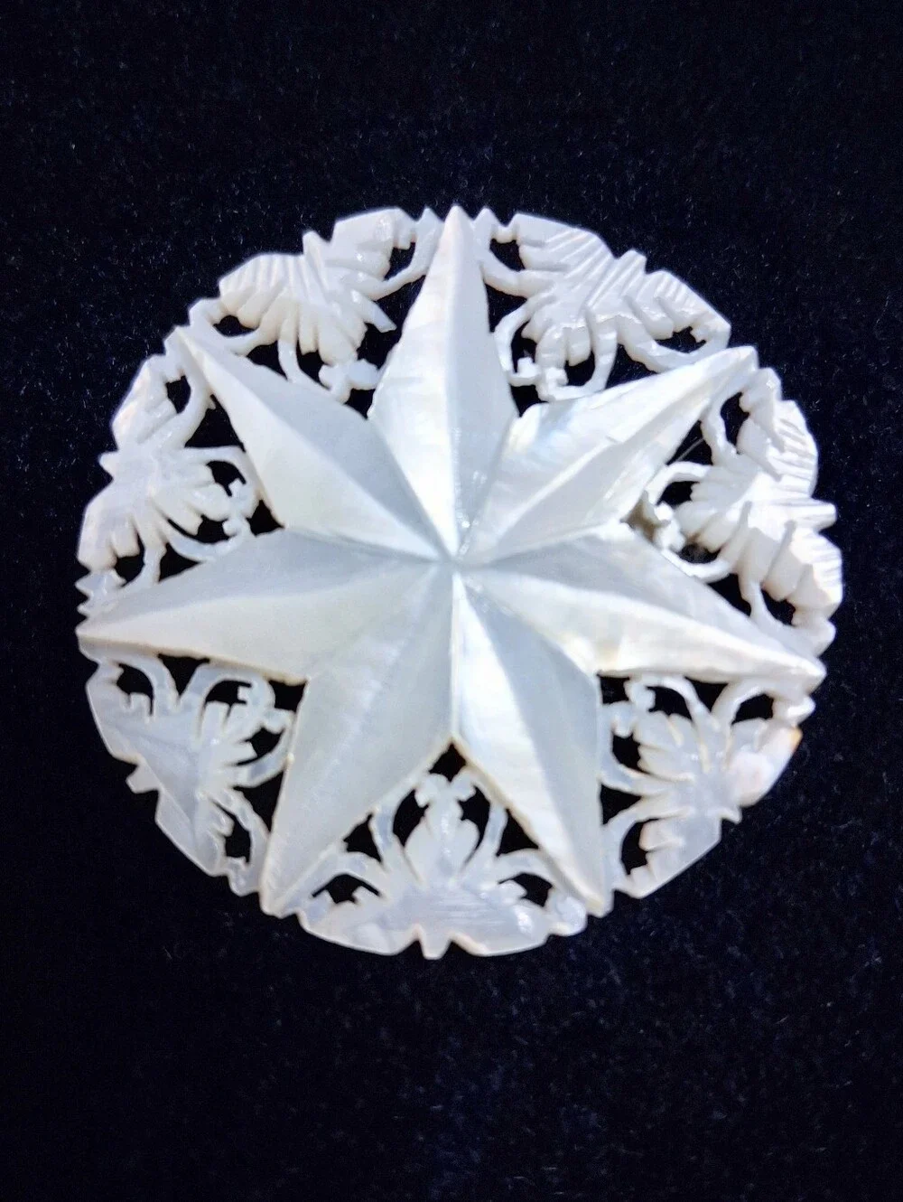 N/A vintage brooches